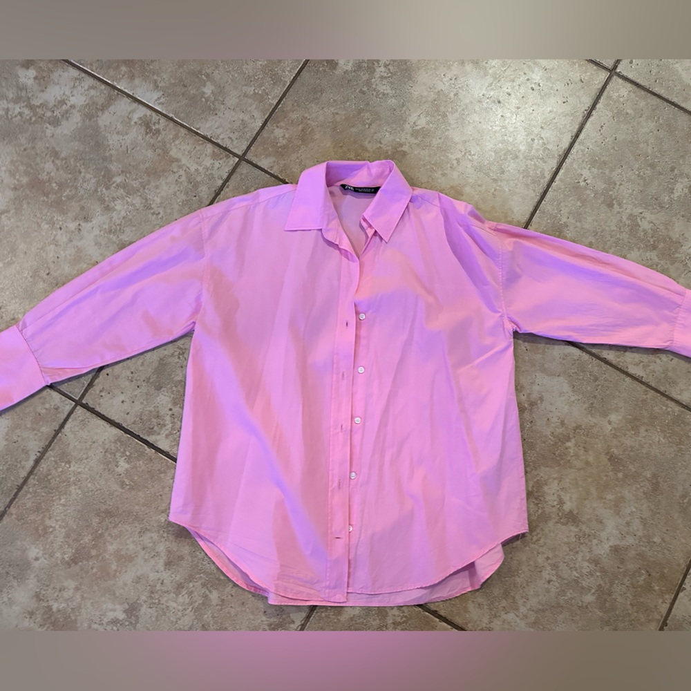 Pink Zara Button Down - Size XS - perfect to later with a sweater!